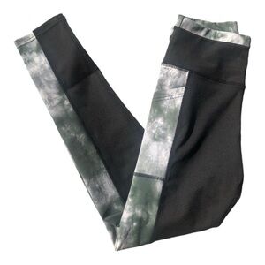 Nicole Miller sport leggings olive tie dye size medium NWT